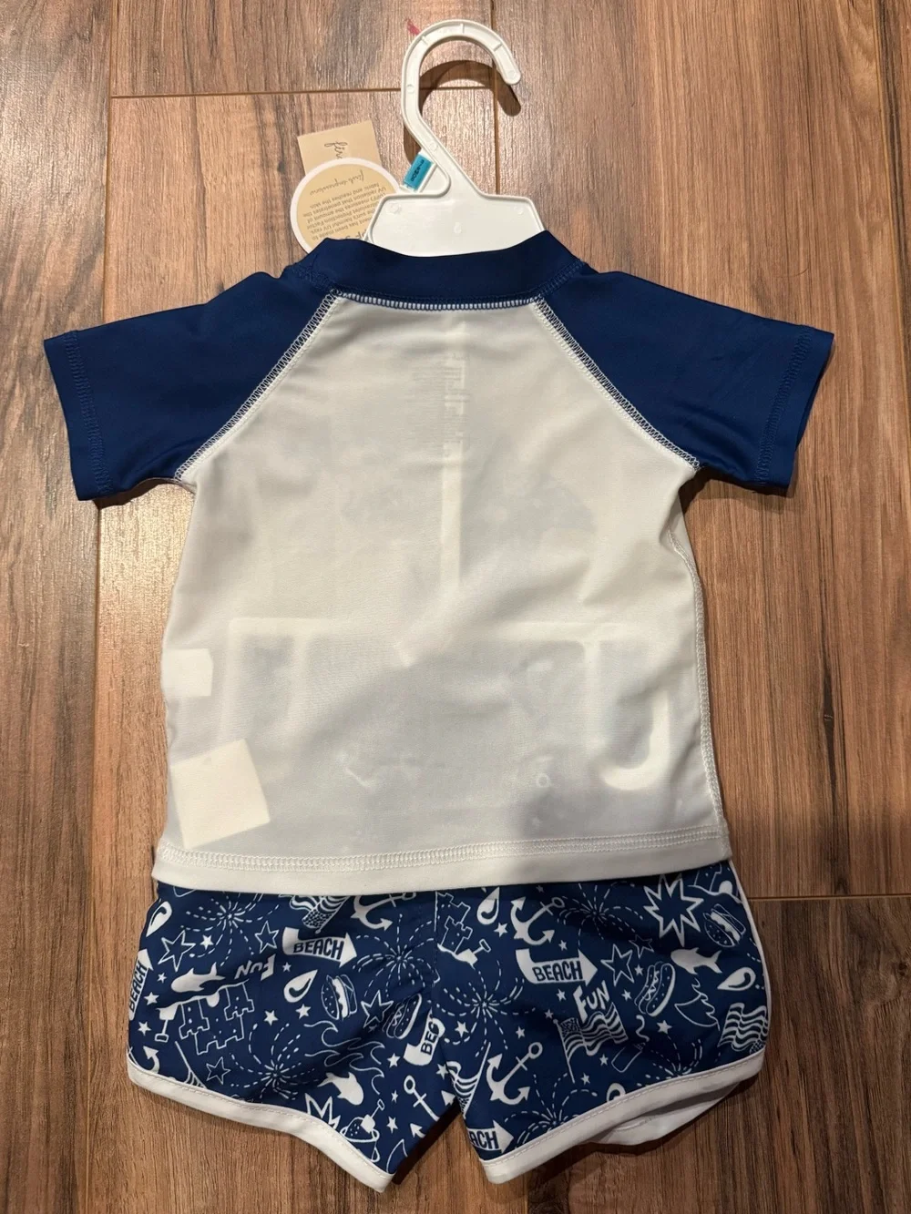 Kids UPF 50 White & Navy Shark Rash Guard Set Size 3-6 months.